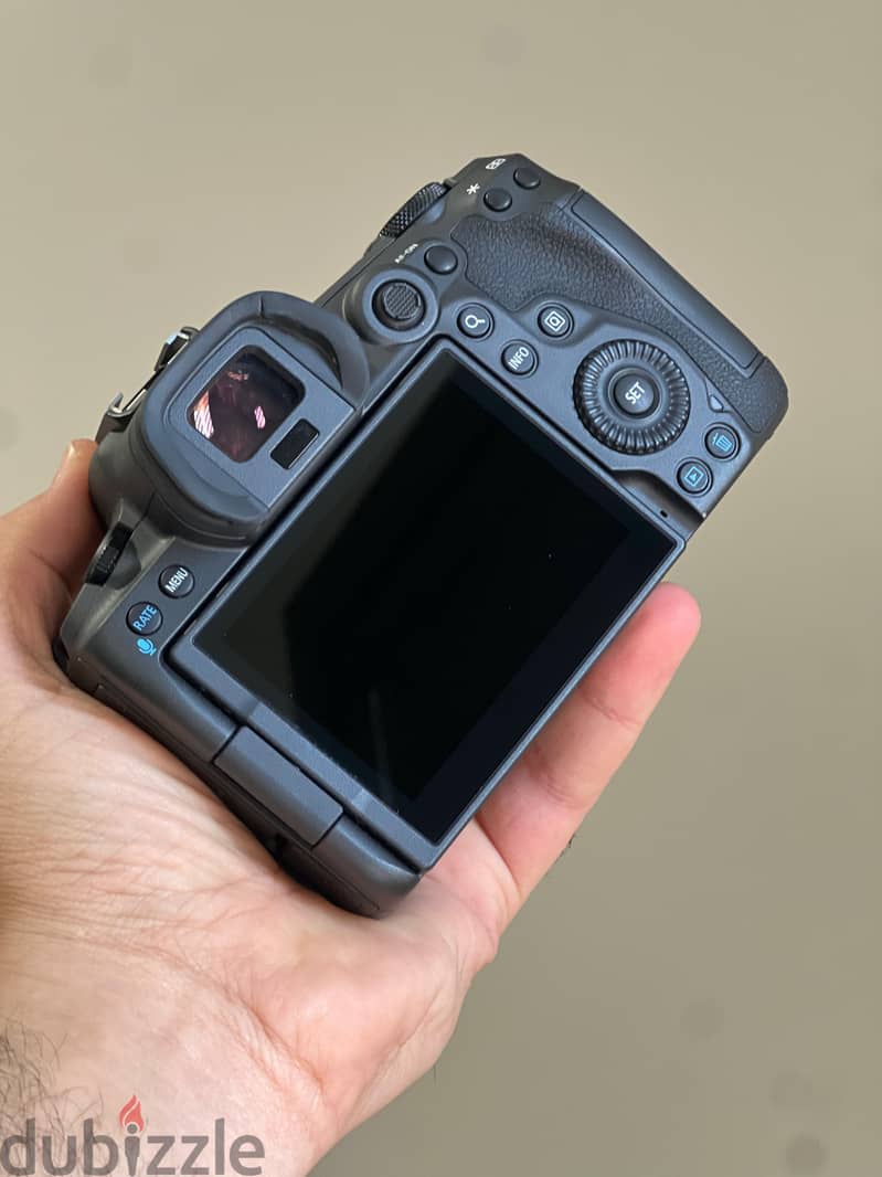 Canon EOS R5 Mirrorless Digital Camera 1