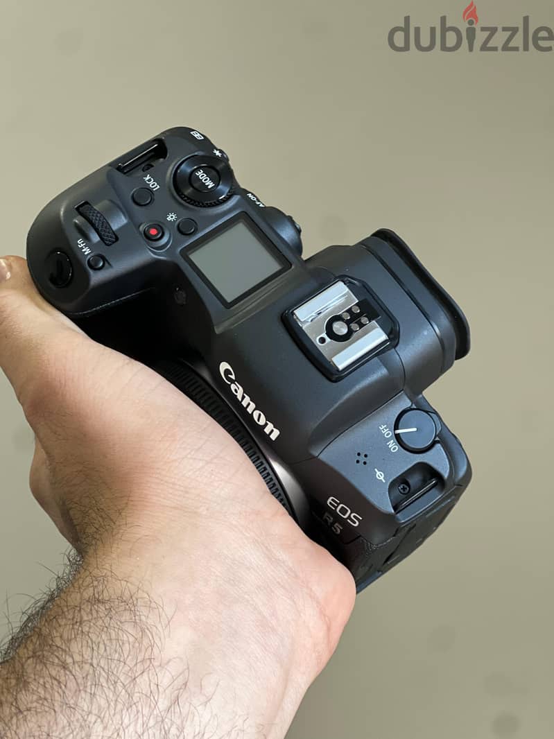 Canon EOS R5 Mirrorless Digital Camera 3