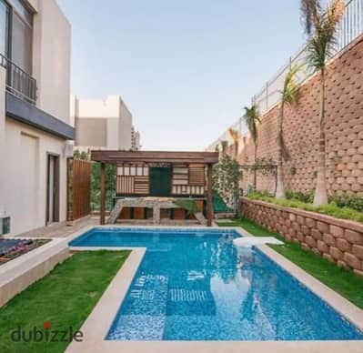 فيلا مفروشة بالتكيفات جاهزة للسكن للبيع في الليجريا في قلب بيفرلي تصميم شهيرة فهمي