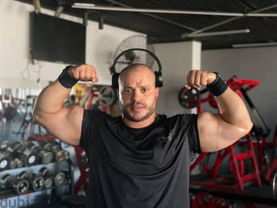 مدرب كمال أجسام (مدرب شخصي)