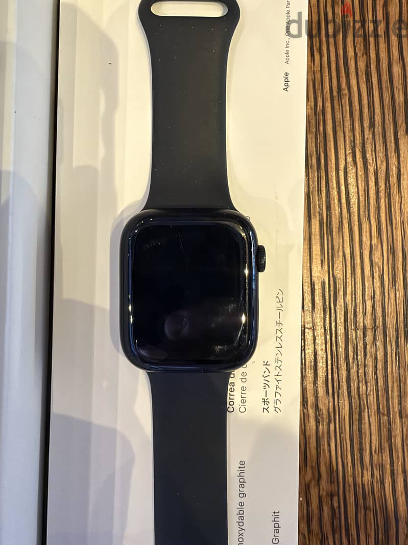 Apple watch series 8 3