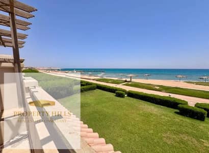 Urgent Sale – Ready-to-move-in Villa with Direct Sea View by La Vista.