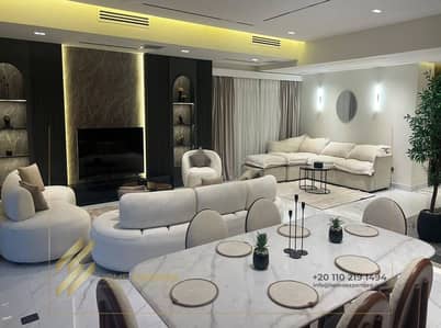 بنتهاوس مفروش بمستوى فائق الفخامة مع مسبح خاص في "ليك فيو ريزيدنس" (Lake View Residence)