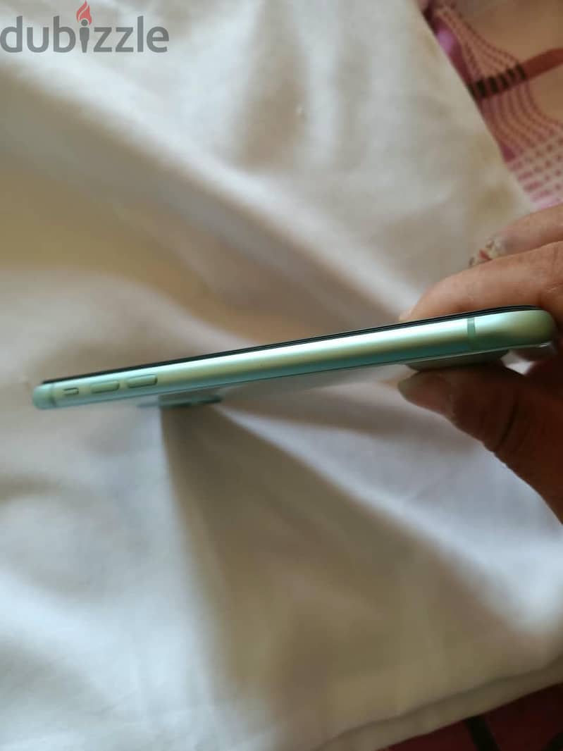 Apple - iPhone 11 5