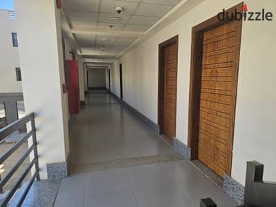 Clinic for Rent لؤؤؤؤطة بمول على وصلة دهشور مباشرة داخل كومباوند جامعة القاهرة - WASLET DAHSHUR