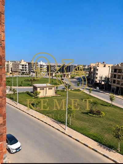 Lotus Zahraa, Fifth Settlement, 230 sqm elevated ground floor with private entrance, garden view, 3 bedrooms, 3 bathrooms, reception and garage.