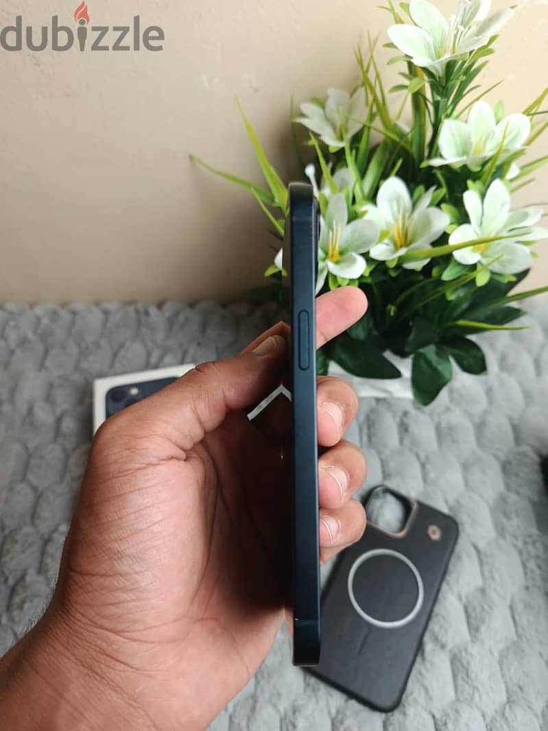 Apple - iPhone 13 1