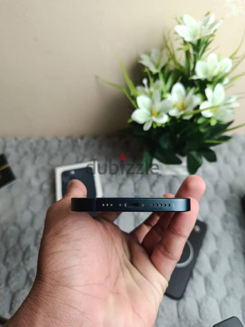 Apple - iPhone 13 4