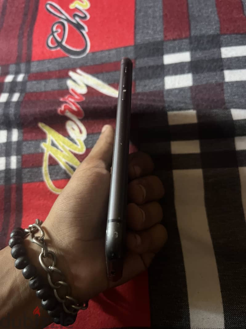 Apple - iPhone 11 1