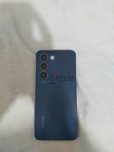Vivo V30