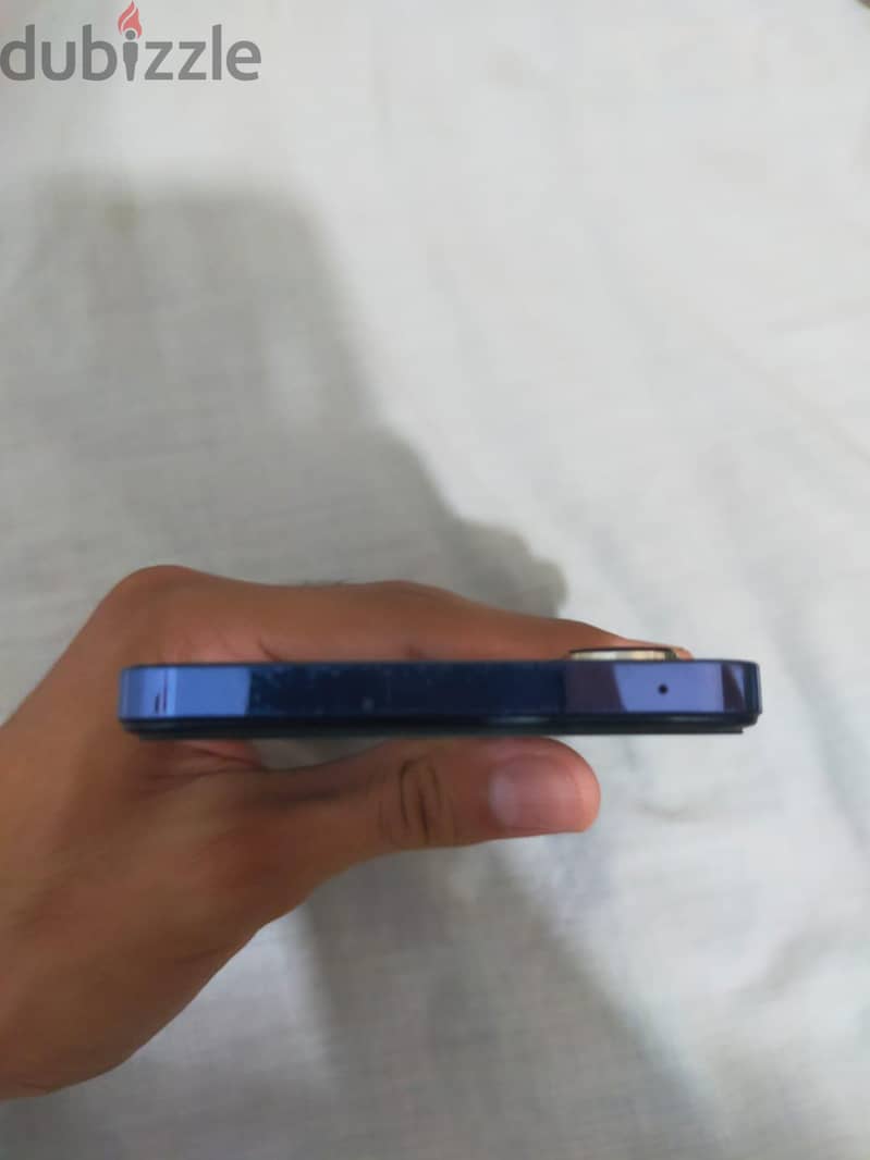 Vivo V30 1
