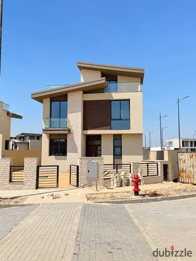 Corner Villa Prime Location For Sale The Estates