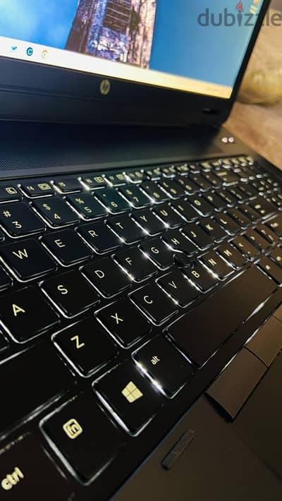 وحش الريندر والجرافيكس بكارت عملاق 4جيجا hp Zbook 17