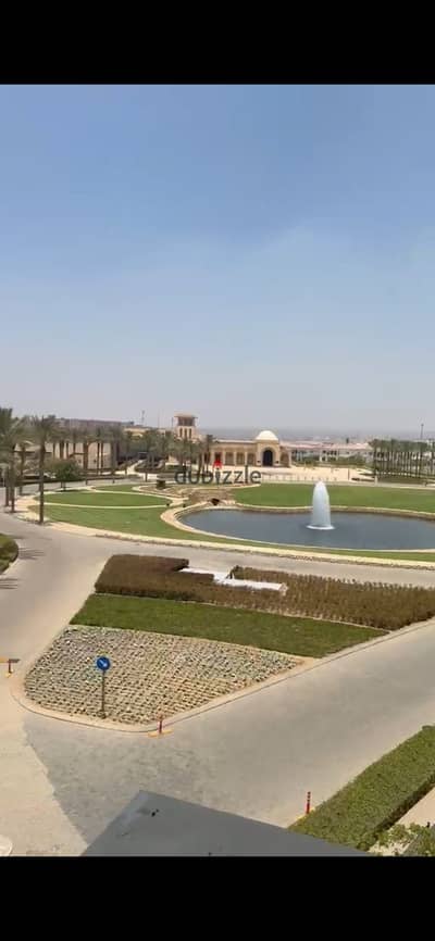 لقطة للبيع في Uptown Cairo – شقة مميزة بإطلالة نافورة