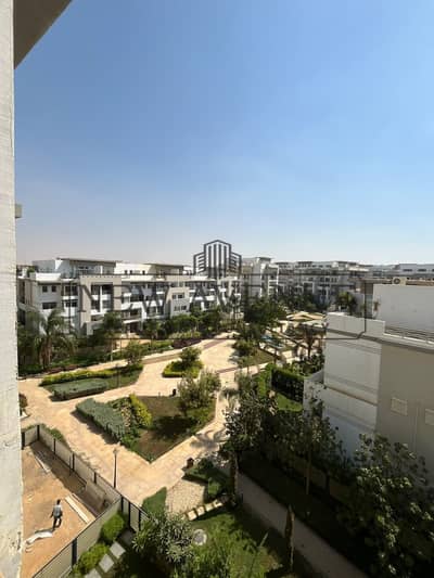 Lowest Price in The Market Apartment Very Prime Location and Open View for sale in Hyde Park New Cairo-ready to move