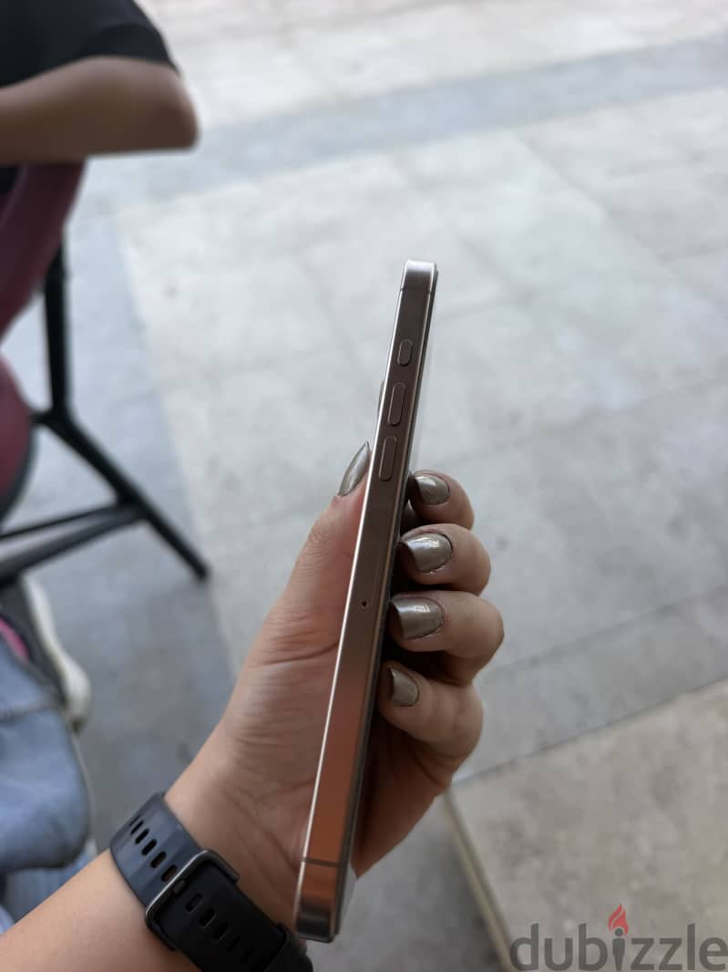 Apple - iPhone 16 Pro Max 2