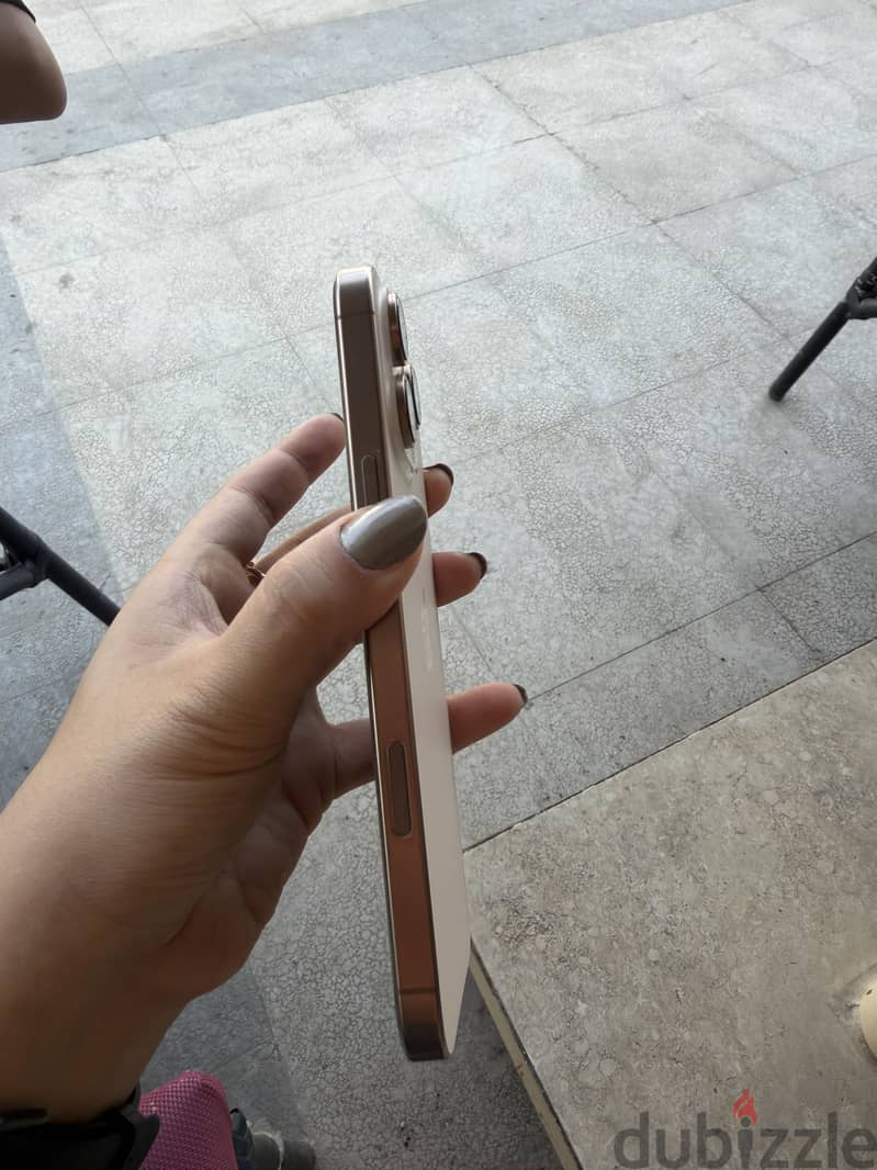 Apple - iPhone 16 Pro Max 3