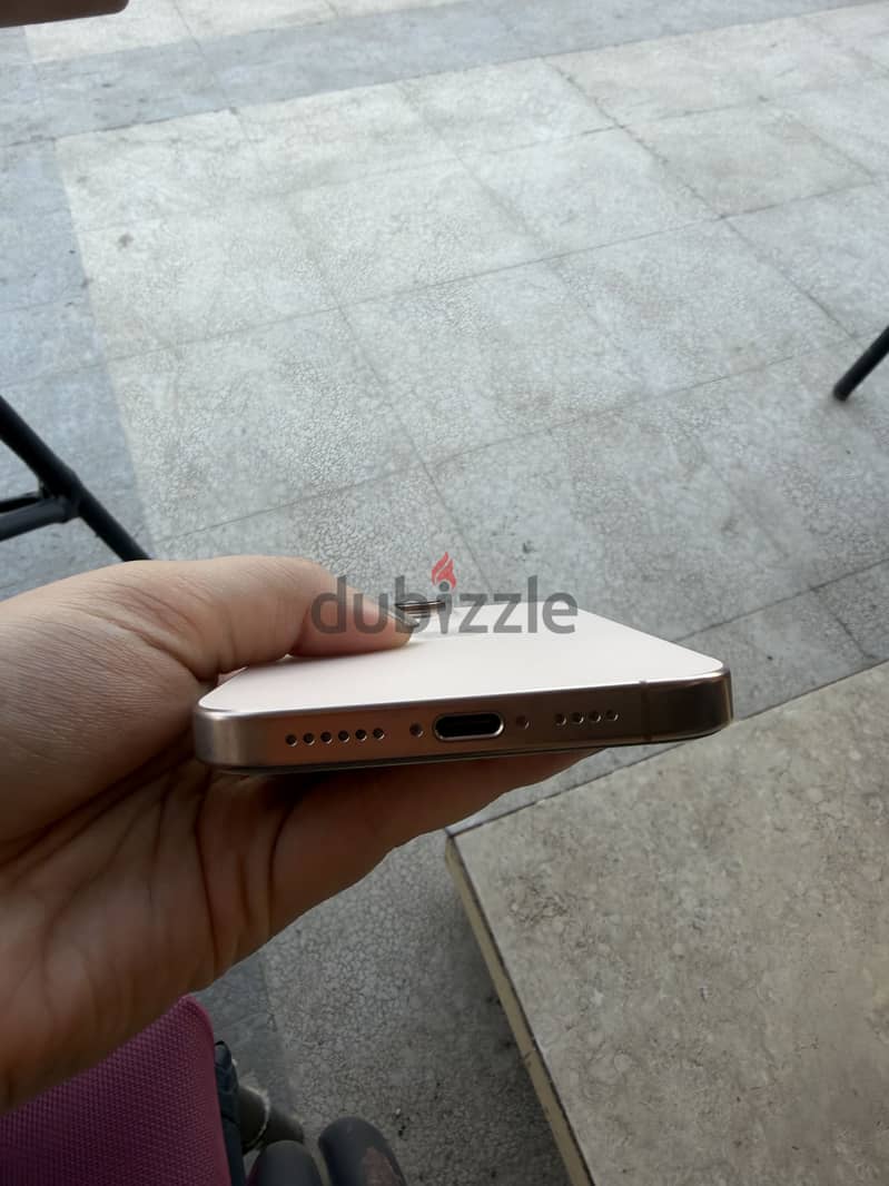 Apple - iPhone 16 Pro Max 4