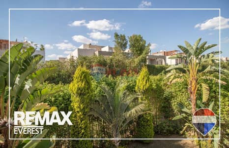 تاون هاوس كورنر مفروش بالكامل للإيجار في بالم هيلز وودفيل - قلب بالم هيلز - بالقرب من Palm Hills Club - موقع مميز