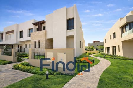 تاون هاوس كورنر بيع فى اويست تشطيب كامل