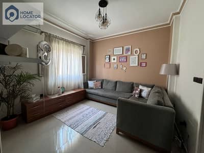 For sale in the Al-Banafseg building: a 130-square-meter unit, ready for immediate handover, newly finished. It is located on the fourth floor (above the ground floor) in New Cairo.