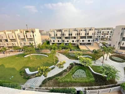 دوبلكس علوي مميز لايجار فب كمبوند البروج بالمطبخ و فيو لاند سكيب