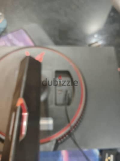 3شاشات 27بوصه  و شاشة أخرى 24بوصة استعمال خفيف