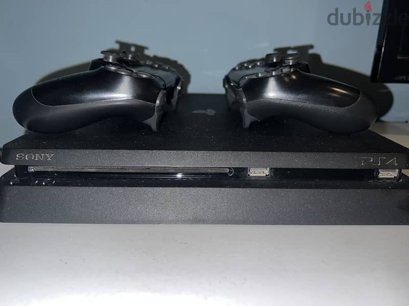 Playstation 4 Slim 500GB 1