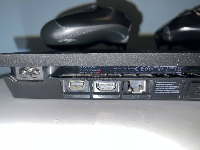 Playstation 4 Slim 500GB 2