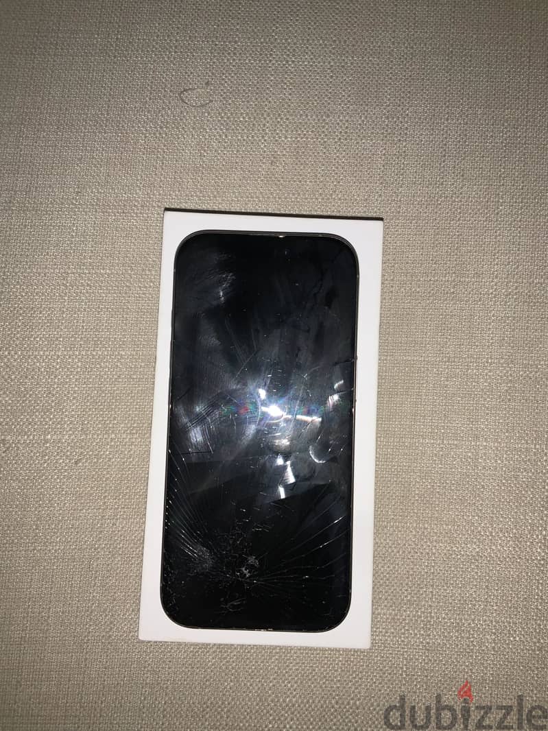 iPhone 16 Pro 4