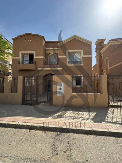 villa for sale in Les rois  new cairo prime location under market price