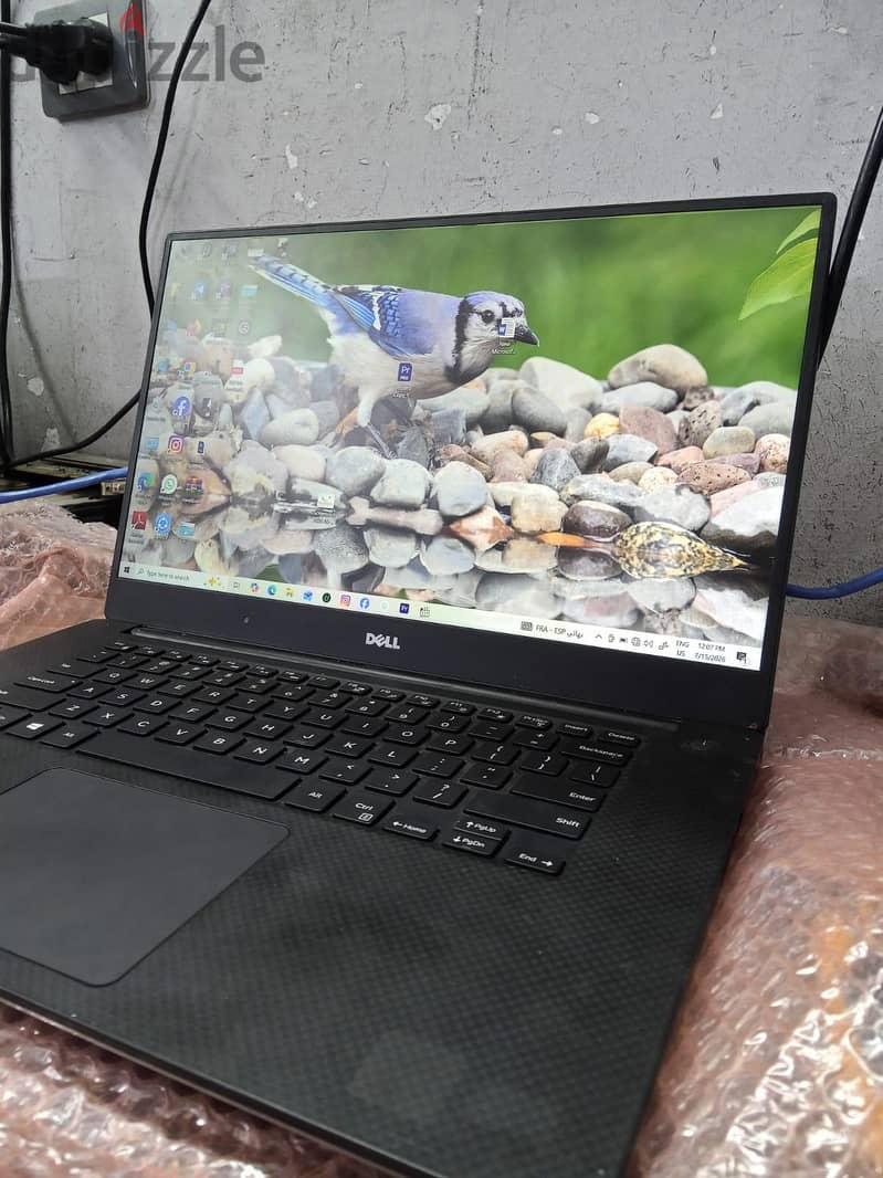 Dell XPS 9550 1