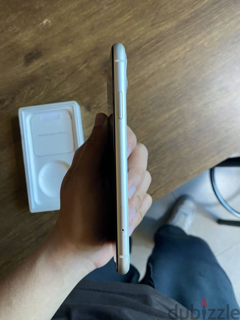 Apple - iPhone 11 2