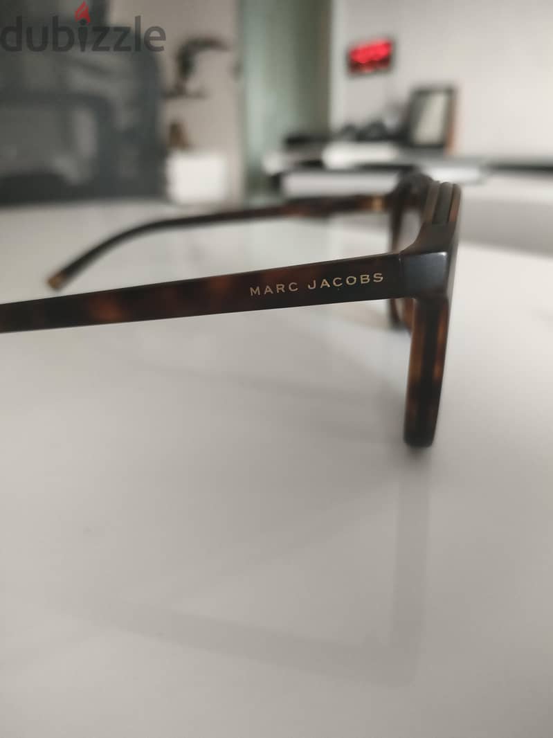 MARC JACOBS 1