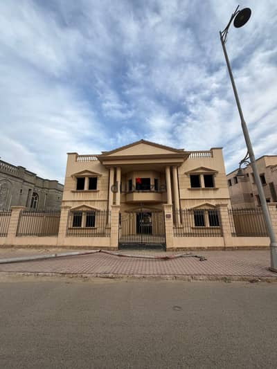 Stand Alone Villa for Sale | Royal City – Sheikh Zayed