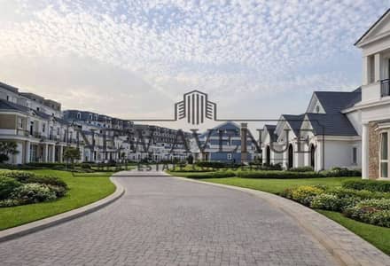 Delivered town house Villa for sale Over Greenery| Lowest Down payment 5% in Hyde Park Central , New Cairo