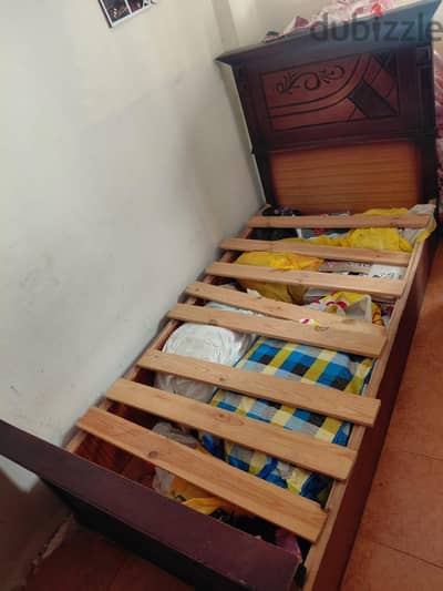 سرير متر من غير موال في كوبري راغب