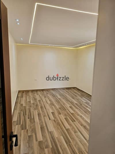 Apartment for sale in Al-Khamail Compound in Sheikh Zayed at a bargain price