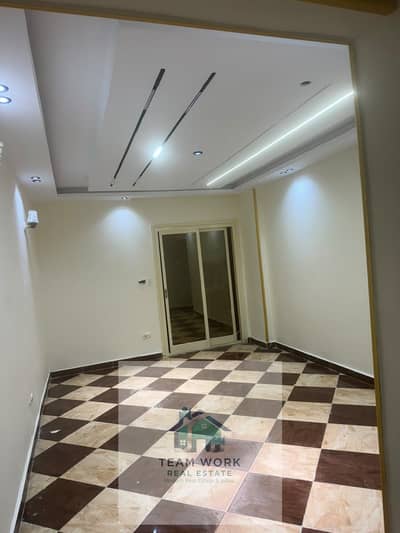 At a bargain price and ready to move in. . A 70m² super deluxe apartment in "District 11 - Neighborhood 2" on the second floor!