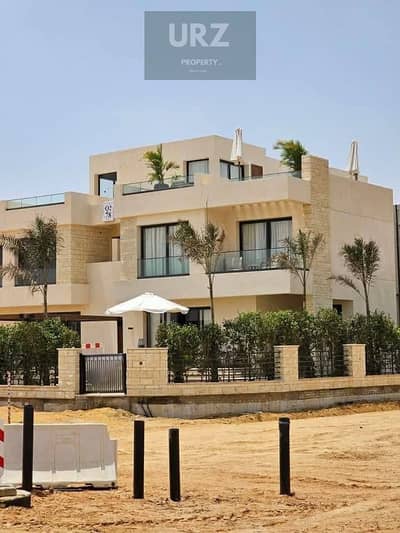 Luxury living opportunity: Own a 3-story villa with direct open views on the Suez Road next to Madinaty minutes from Sodic Mountain View Hyde Park