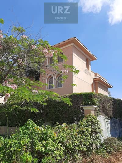 Villa for sale directly on 90th Street the best location in New Cairo minutes from the Fifth Settlement and very suitable installments