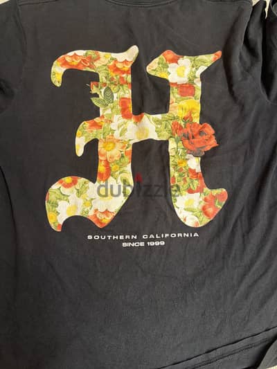 hollister black shirt