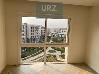 شقة 3 غرف + ناني روم prime location بالتقسيط او بخصم مميز للبيع في التجمع دقائق من هايد بارك التجمع الخامس و زد ايست و AUC التجمع الخامس وديستركيت 5