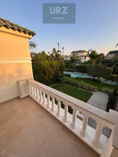 فيلا 5 غرف ماستر fully finished مع pool وتقسيط علي 15 سنين بدون فوائد بجوار سوديك علي طريق السويس مباشرة فيtalala