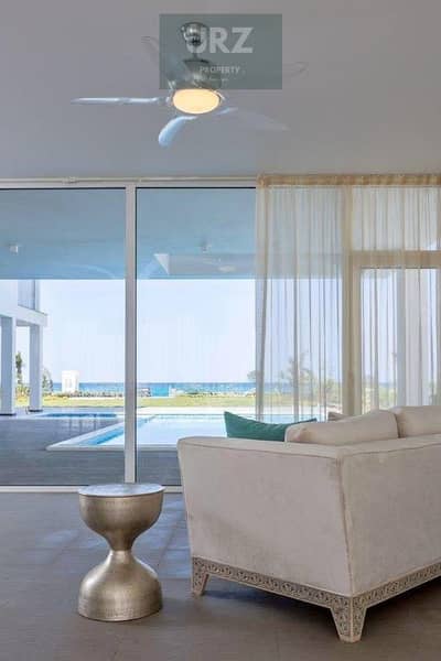 With a 3.5 million down payment you'll own a townhouse villa with a fantastic view next to La Vista near Hacienda and South Mid Seazen