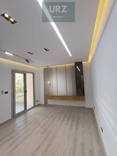 شقة بسعر مميز في المستقبل سيتي 12 سنة تقسيط بموقع وهمي علي gardens علي محور الامل مباشرة وبخصم 50 % بالقرب من مدينتي ومانتن فيو وبلوم فيلدز و