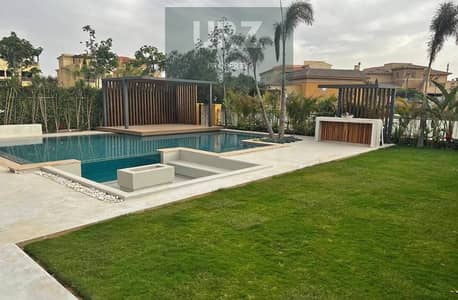 Villa for sale with a swimming pool a real bargain at a great price minutes from Palm Hills and Mountain View and close to Mivida and Sodic