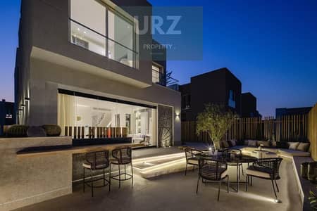 3-story villa in Mostakbal City on Suez Road & Al Amal Axis, with 12year installments or a huge instant discount near Green Square Talda Butterfly