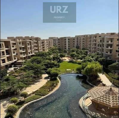 شقة 3 غرف Double view بفيو بانورامي بخصم يصل الي نصف % للبيع علي طريق السويس مباشرة بالقرب من هايد بارك وميفيدا AUC التجمع الخامس وشارع التسعين وديجار