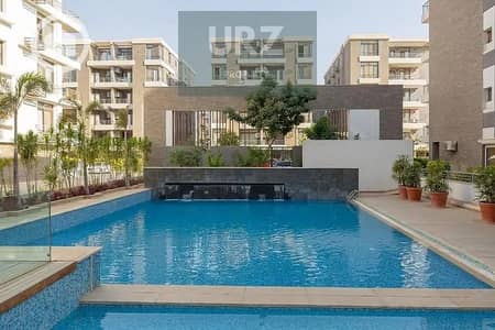 شقة بافضل موقع علي pool بفرصة مميزة خصم 50 % في اميز مرحلة للبيع علي طريق السويس مباشرة بالقرب من الباتيو كازا و امام بوابات الشروق وبجوار مدينتي